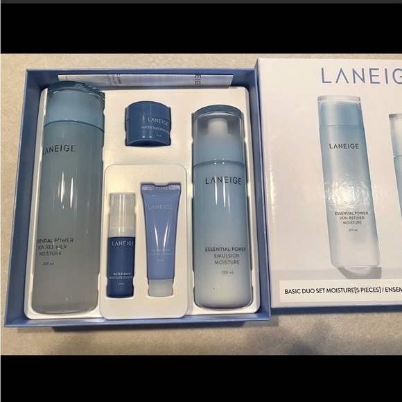 Laneige moisturizing 5 piece set
